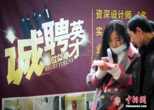 娱乐吃瓜酱女大学生毕业,娱乐吃瓜酱的青春回忆录